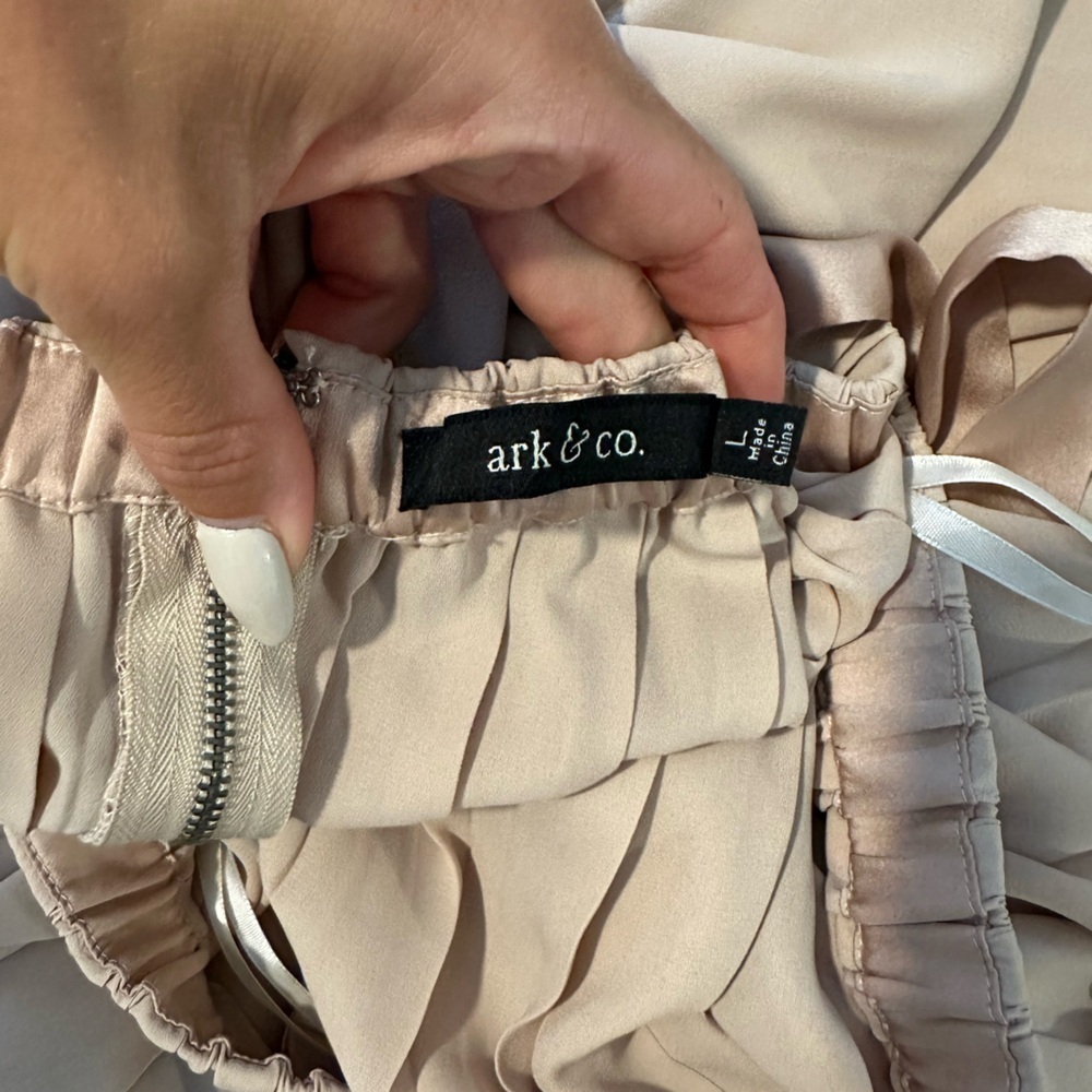 Ark&co cream strapless dress with cinched waist​​​ - Picture 4 of 8